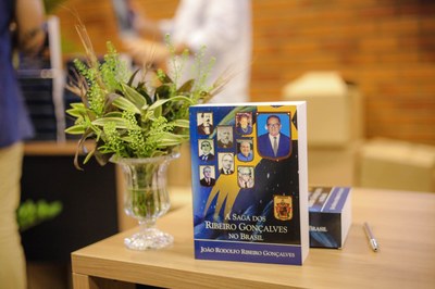 LANÇAMENTO DO LIVRO A SAGA  DOS RIBEIRO GONÇALVES NO BRASIL  (12).jpg