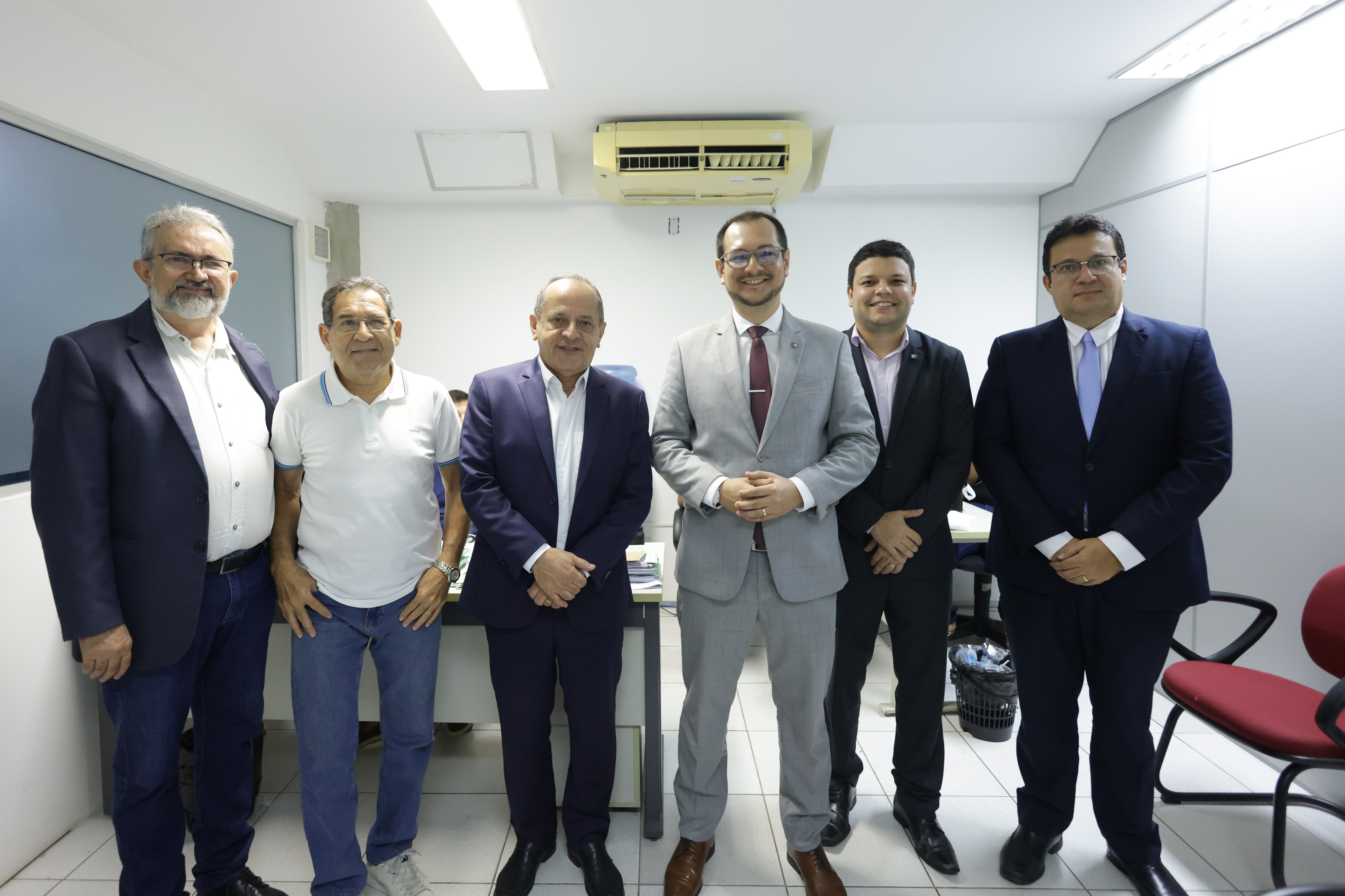 REUNIÃO DA COMISSÃO DE ESTUDOS TERRITORIAIS COM CREA PI (1).jpg