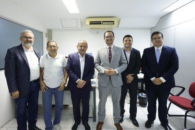 REUNIÃO DA COMISSÃO DE ESTUDOS TERRITORIAIS COM CREA PI (1).jpg