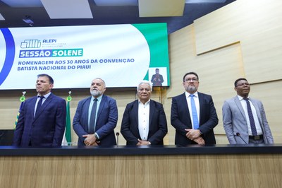 SESSÃO SOLENE EM HOMENAGEM AOS 30 ANOS DA CONVENÇÃO BATISTA NACIONAL DO PIAUÍ E TÍTULOS DE CIDADANIA (12).jpg
