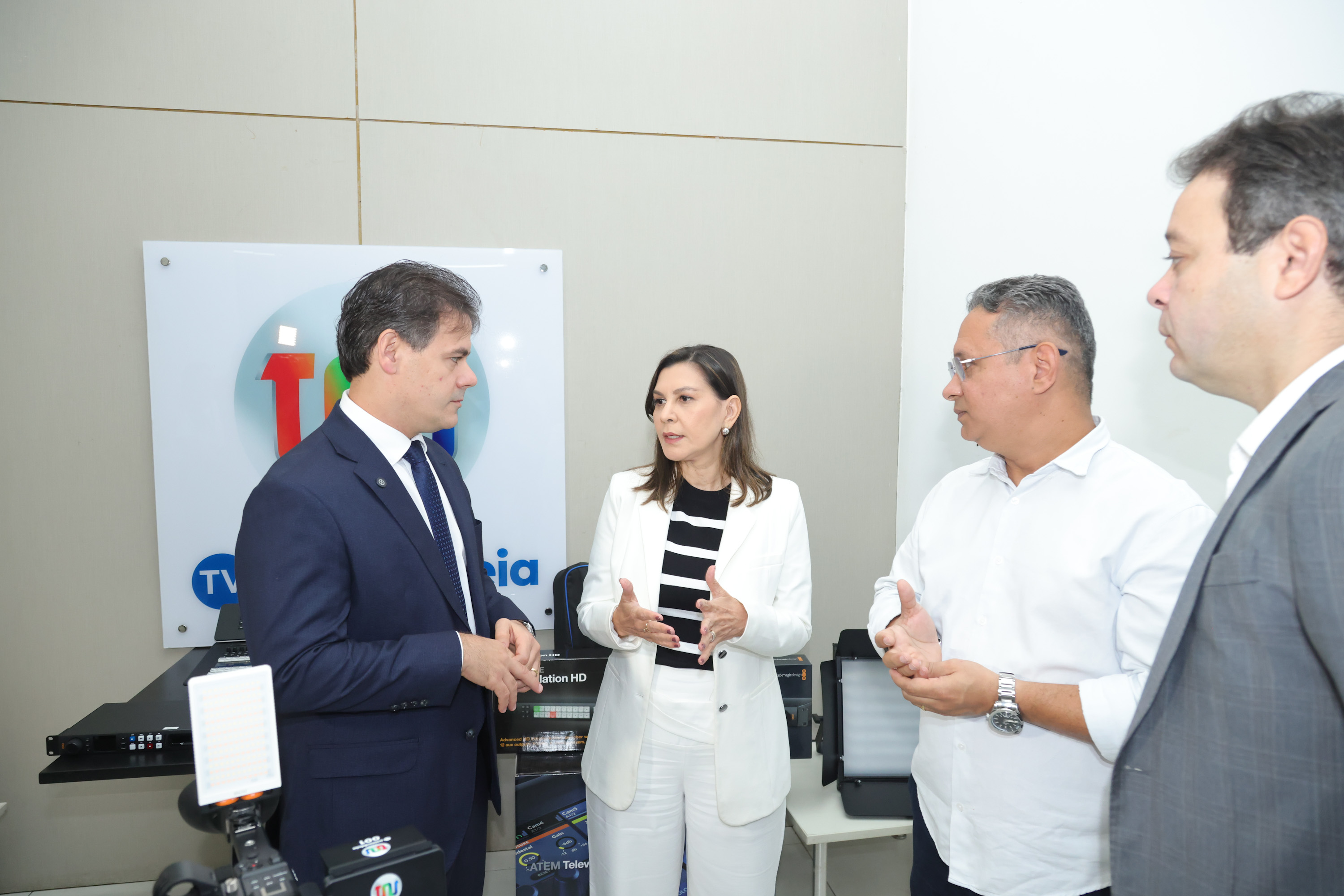 ENTREGA DOS NOVOS EQUIPAMENTOS DA TV ASSEMBLÉIA - FOTOS REGIS FALCÃO ASCOM ALEPI (11).jpg