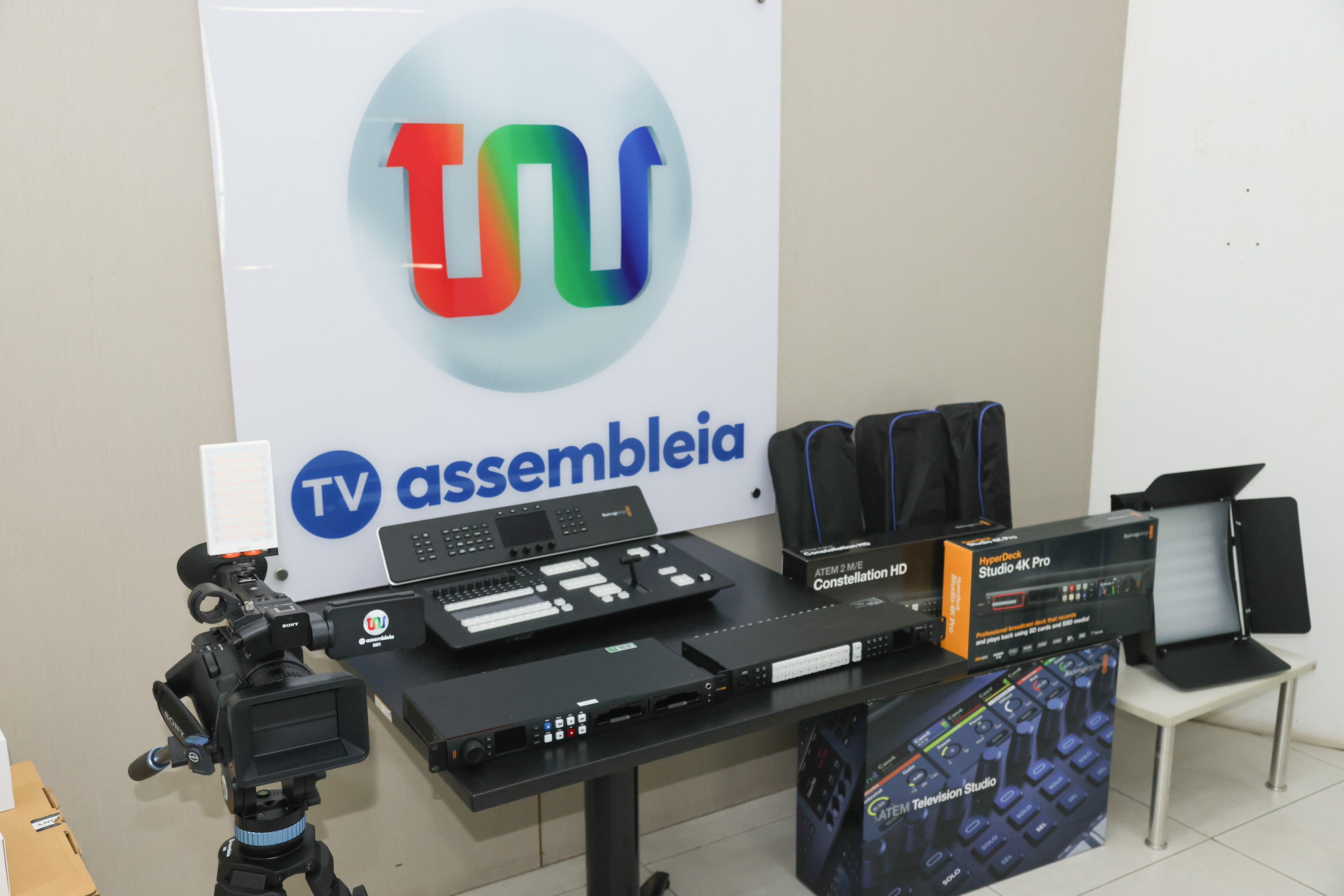 ENTREGA DOS NOVOS EQUIPAMENTOS DA TV ASSEMBLÉIA - FOTOS REGIS FALCÃO ASCOM ALEPI (19).jpg
