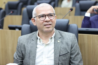 SESSÃO SOLENE TÍTULO DE CIDADANIA AO SR DIRCEU HAMILTON CORDEIRO CAMPELO - FOTOS REGIS FALCÃO ASCOM ALEPI (18).jpg