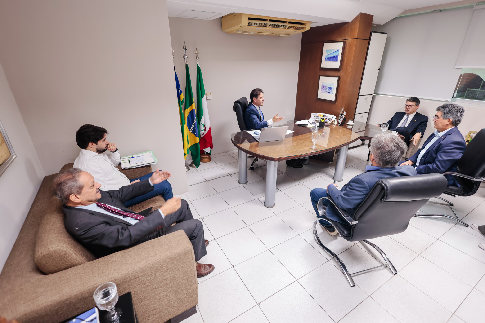 REUNIÃO DA MESA DIRETORA 12 (5).jpg