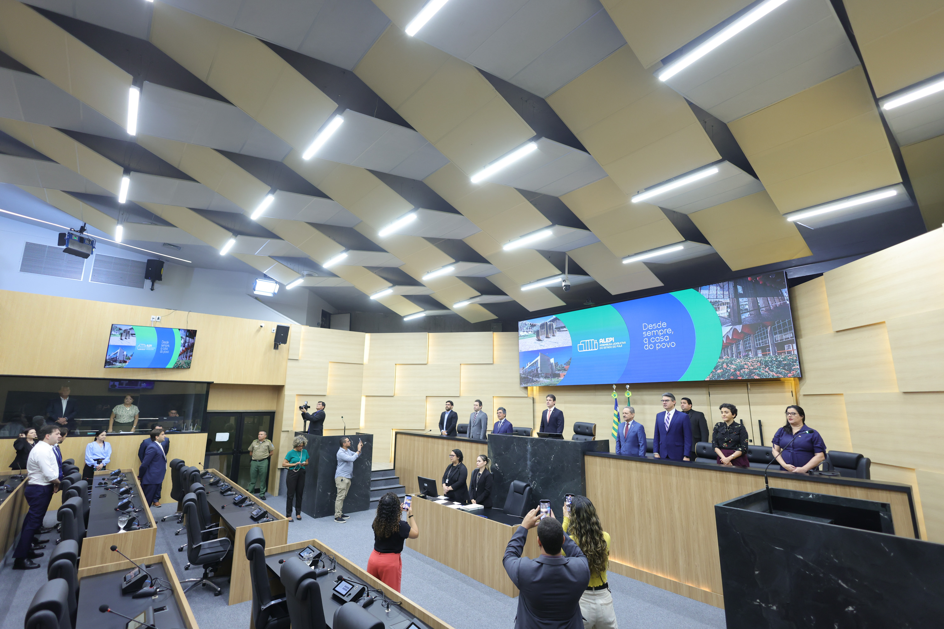 SESSÃO SOLENE POSSE DOS SERVIDORES CONCURSADOS - FOTOS REGIS FALCÃO ASCOM ALEPI (1).jpg