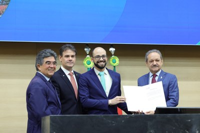 SESSÃO SOLENE POSSE DOS SERVIDORES CONCURSADOS - FOTOS REGIS FALCÃO ASCOM ALEPI (10).jpg