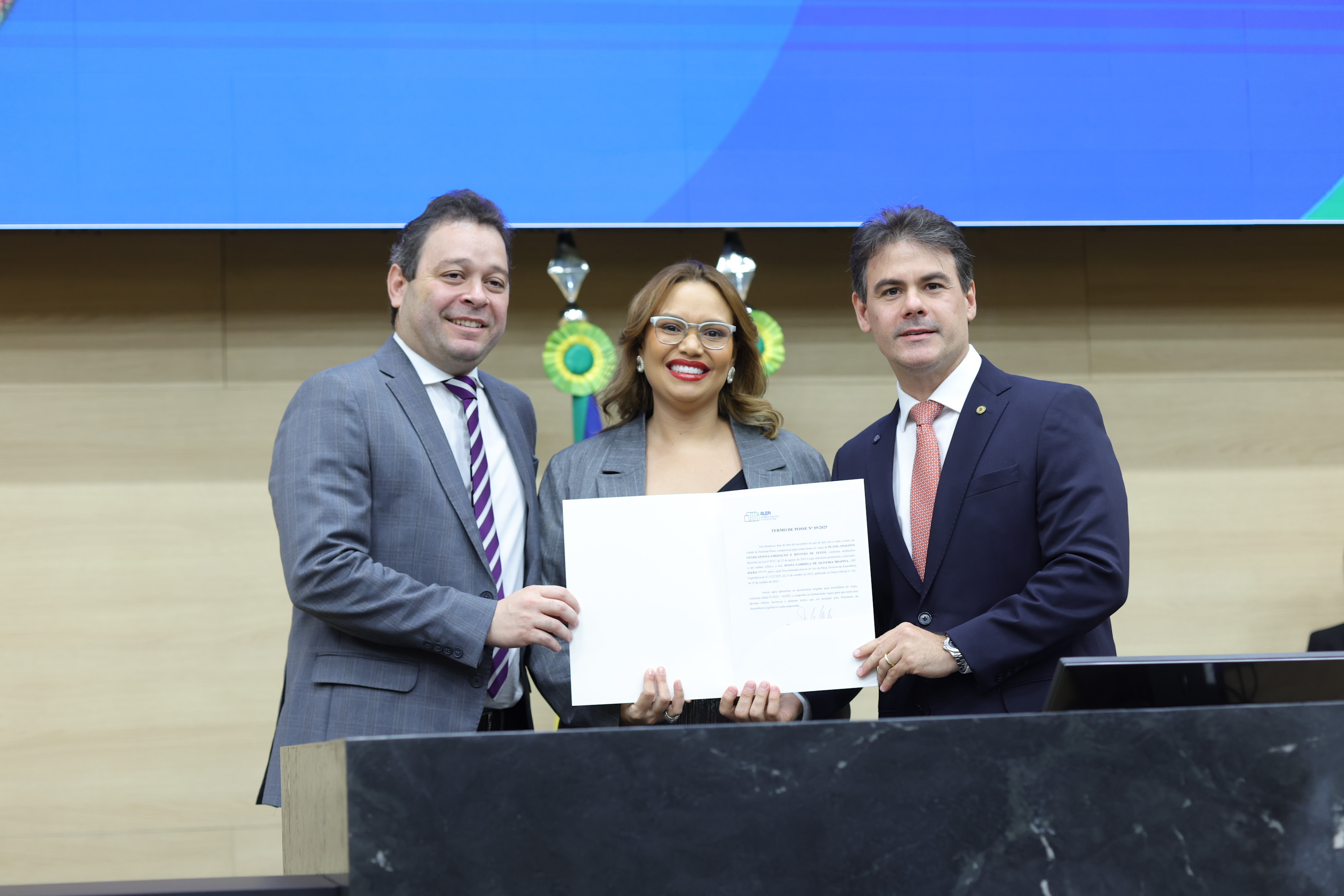 SESSÃO SOLENE POSSE DOS SERVIDORES CONCURSADOS - FOTOS REGIS FALCÃO ASCOM ALEPI (12).jpg