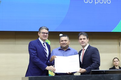 SESSÃO SOLENE POSSE DOS SERVIDORES CONCURSADOS - FOTOS REGIS FALCÃO ASCOM ALEPI (13).jpg