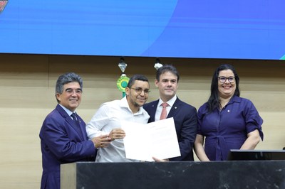 SESSÃO SOLENE POSSE DOS SERVIDORES CONCURSADOS - FOTOS REGIS FALCÃO ASCOM ALEPI (15).jpg