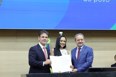 SESSÃO SOLENE POSSE DOS SERVIDORES CONCURSADOS - FOTOS REGIS FALCÃO ASCOM ALEPI (18).jpg