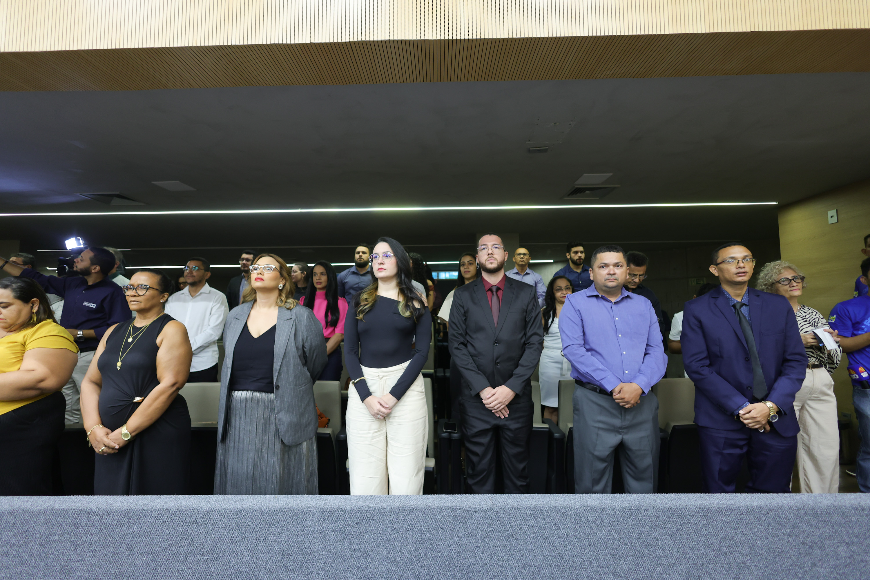 SESSÃO SOLENE POSSE DOS SERVIDORES CONCURSADOS - FOTOS REGIS FALCÃO ASCOM ALEPI (2).jpg