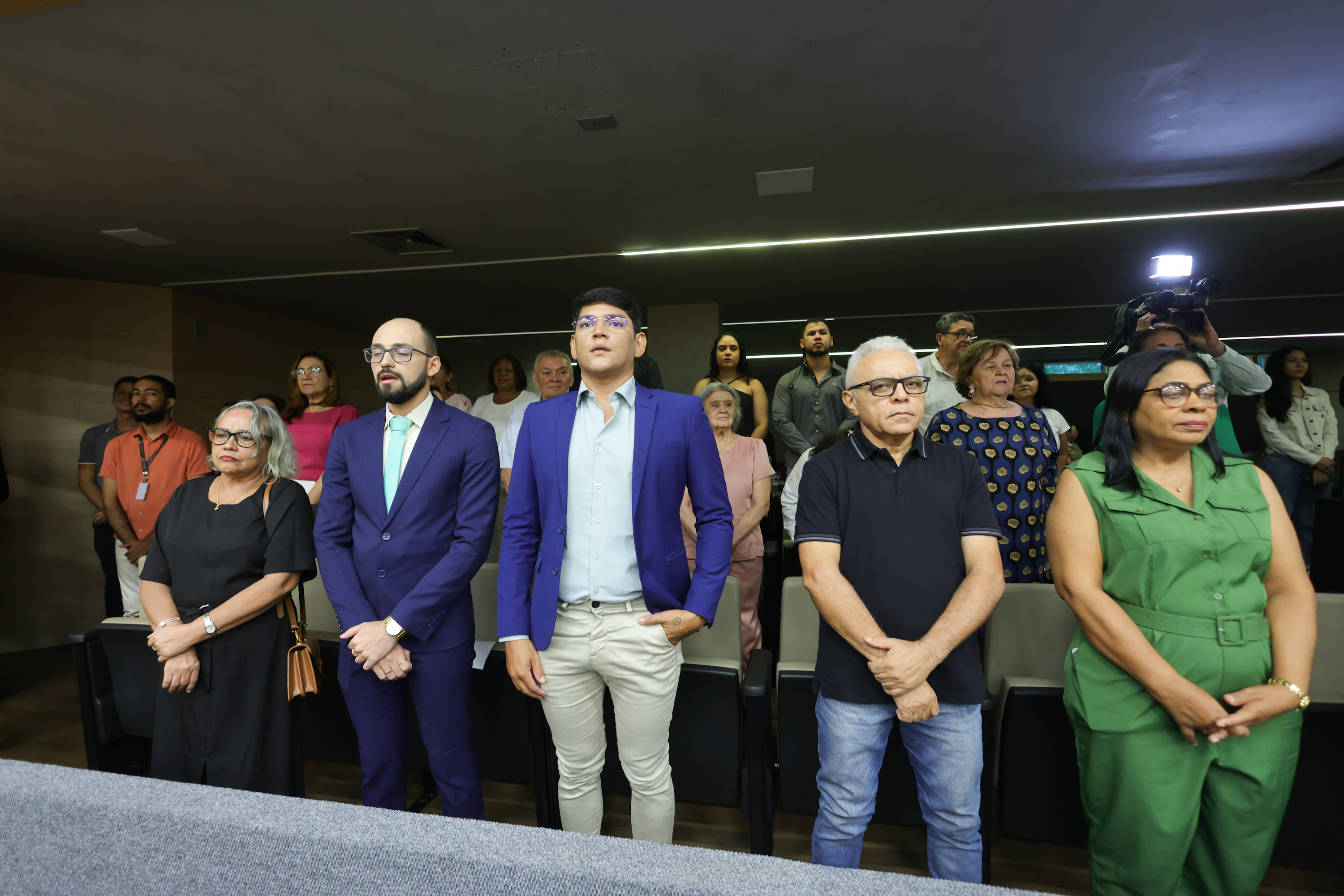 SESSÃO SOLENE POSSE DOS SERVIDORES CONCURSADOS - FOTOS REGIS FALCÃO ASCOM ALEPI (3).jpg