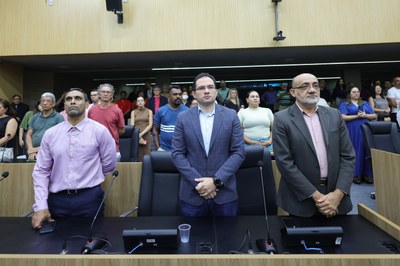 SESSÃO SOLENE TÍTULO DE CIDADANIA À REJANE TAVARES DA SILVA E À  ANA BEATRIZ MARTINS DOS SANTOS SERRAINE (1).jpg