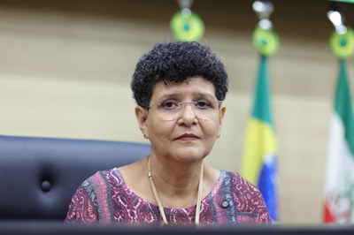 SESSÃO SOLENE TÍTULO DE CIDADANIA À REJANE TAVARES DA SILVA E À  ANA BEATRIZ MARTINS DOS SANTOS SERRAINE (13).jpg