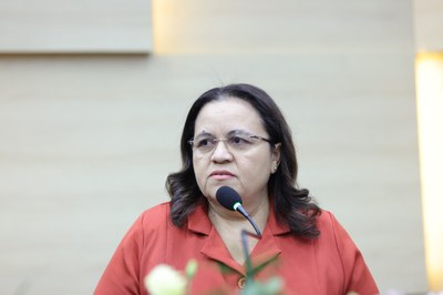 SESSÃO SOLENE TÍTULO DE CIDADANIA À REJANE TAVARES DA SILVA E À  ANA BEATRIZ MARTINS DOS SANTOS SERRAINE (18).jpg