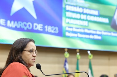 SESSÃO SOLENE TÍTULO DE CIDADANIA À REJANE TAVARES DA SILVA E À  ANA BEATRIZ MARTINS DOS SANTOS SERRAINE (19).jpg