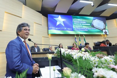 SESSÃO SOLENE TÍTULO DE CIDADANIA À REJANE TAVARES DA SILVA E À  ANA BEATRIZ MARTINS DOS SANTOS SERRAINE (26).jpg