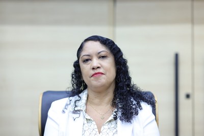 SESSÃO SOLENE TÍTULO DE CIDADANIA À REJANE TAVARES DA SILVA E À  ANA BEATRIZ MARTINS DOS SANTOS SERRAINE (9).jpg