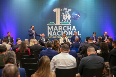 DE SEVERO EULÁLIO NA PRIMEIRA MACHA DOS DEPUTADOS (3).jpeg