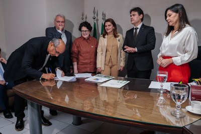 ASSINATURA CONVÊNIO UFPI E TV ALEPI (10).jpg