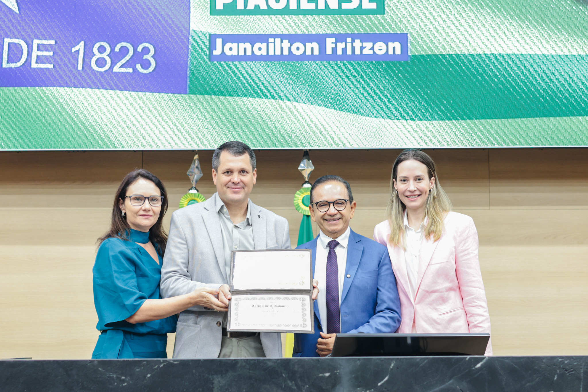 TÍTULO DE CIDADANIA PIAUÍENSE AO SR JANAILTON FRITZEN (6).jpg