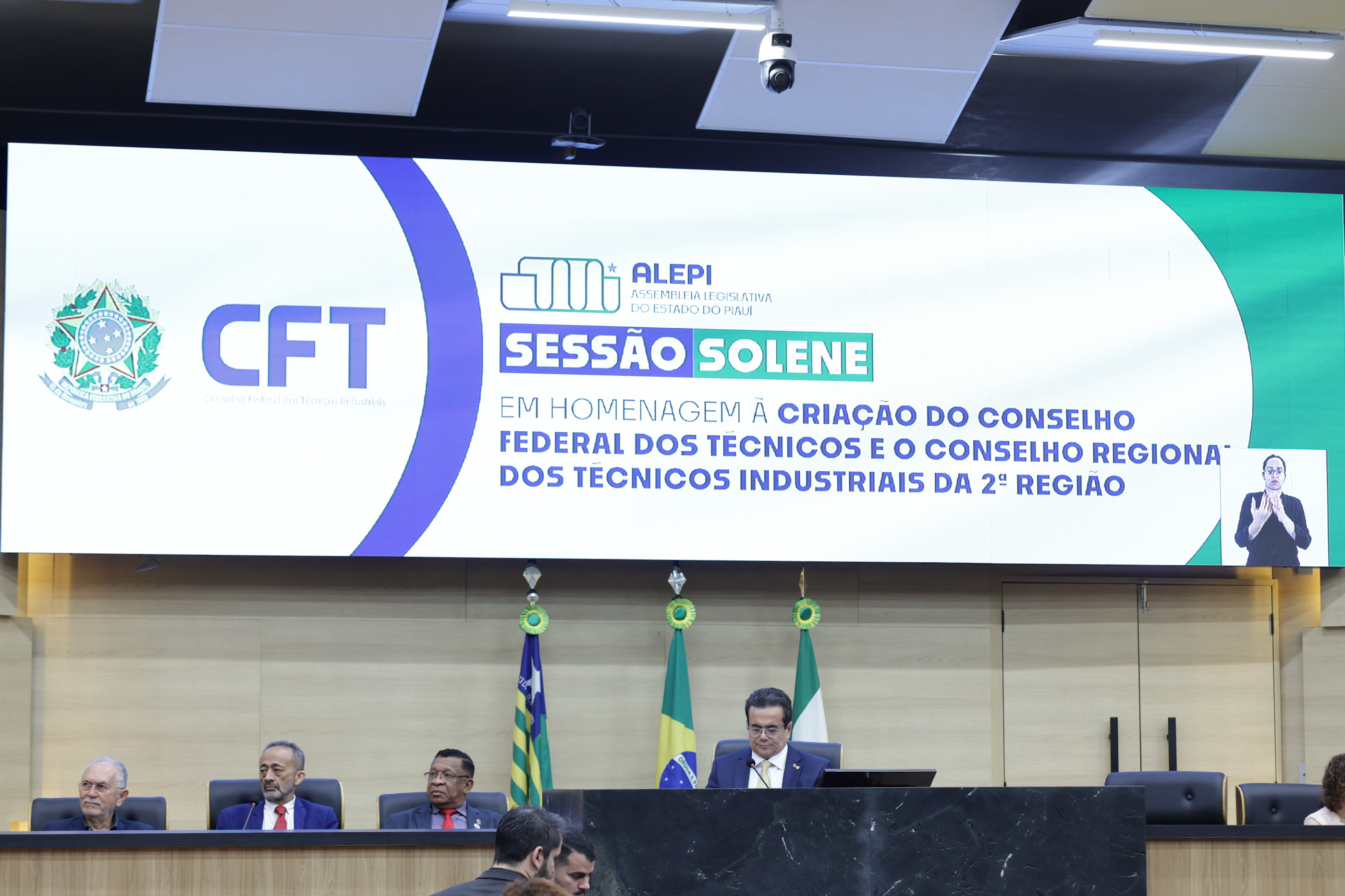 SESSÃO SOLENE  PELA CRIAÇÃO DO CONSELHO FEDERAL DOS TÉCNICOS E CONSELHO REGIONAL DOS TÉCNICOS INDUSTRIAIS DA 2A REGIÃO (29).jpg