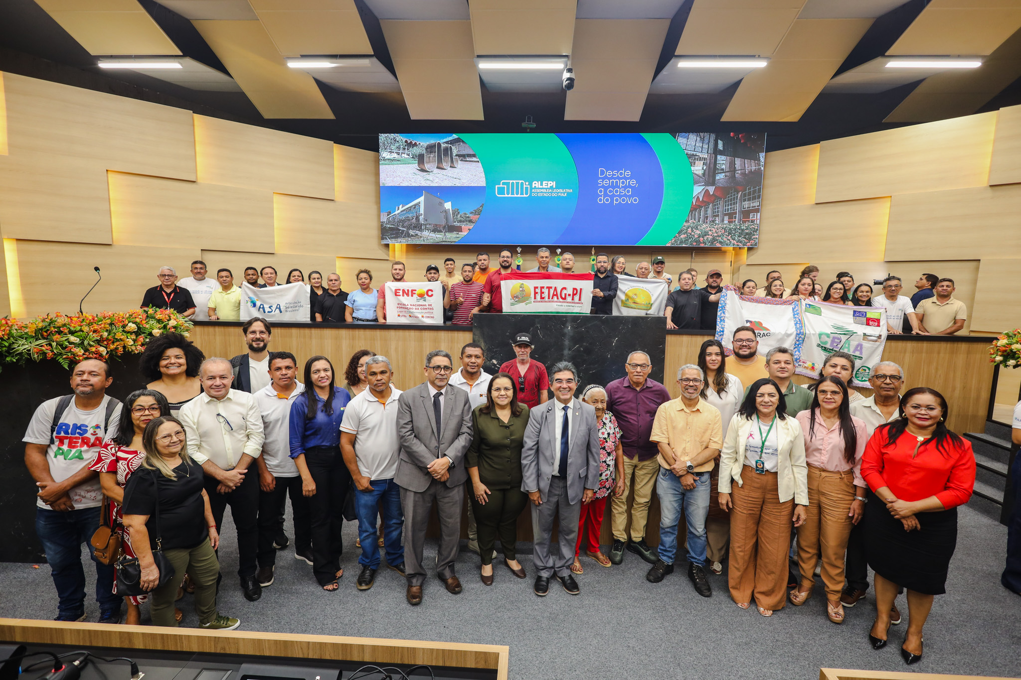 SESSÃO SOLENE DE APRESENTAÇÃO DAS TECNOLOGIAS SOCIAIS NO SEMI-ARIDO (21).jpg