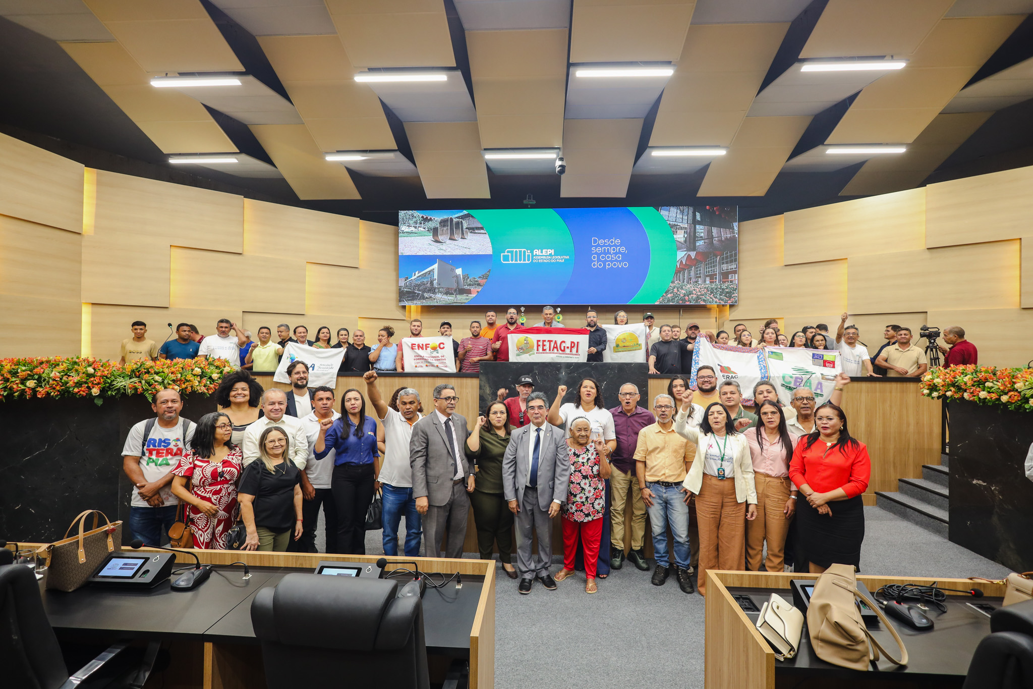 SESSÃO SOLENE DE APRESENTAÇÃO DAS TECNOLOGIAS SOCIAIS NO SEMI-ARIDO (22).jpg