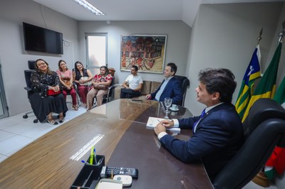 REUNIÃO COMISSÃO DOS CONCURSADOS DA ALEPI (2).jpg