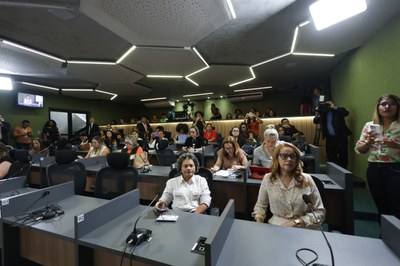 AUDIÊNCIA PUBLICA ESTRUTURAÇÃO DA POLÍTICA PÚBLICA DE CUIDADO - FOTOS REGIS FALCÃO ASCOM ALEPI (9).jpg