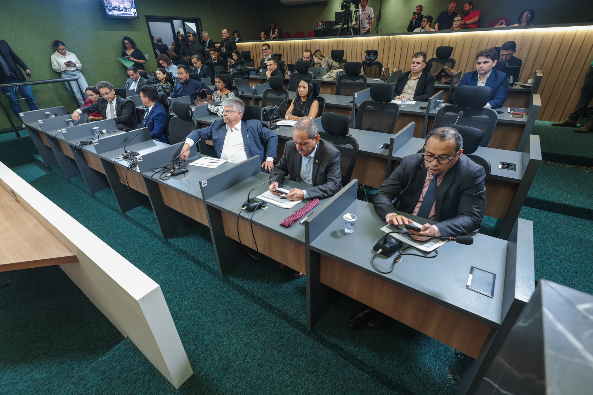 AUDIENCIA PÚBLICA COMISSÃO DE FINANÇAS APRESENTAÇÃO DO 2 QUADRIMESTRE (10).jpg