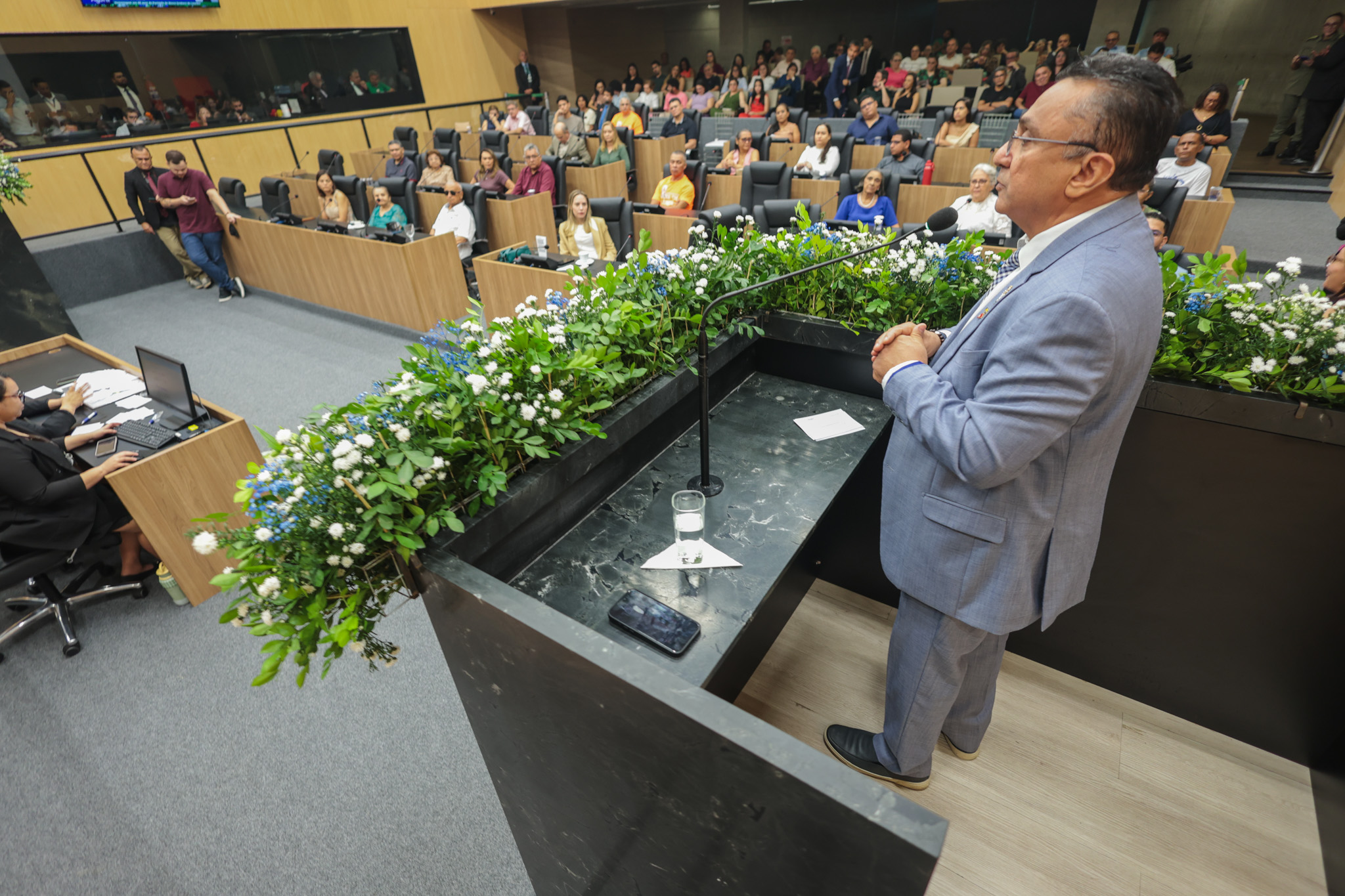 SESSÃO SOLENE DOS DOS 25 ANOS DA PAROQUIA DE LURDES (17).jpg