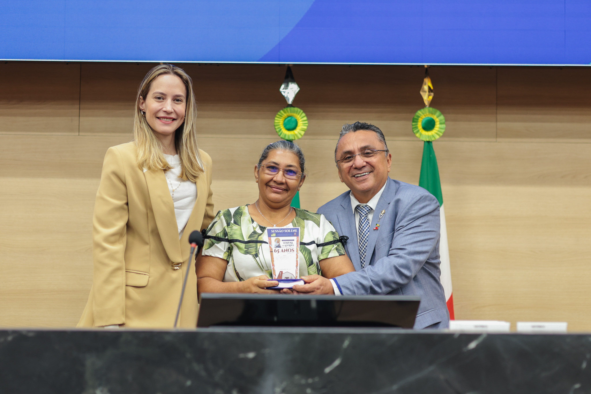 SESSÃO SOLENE DOS DOS 25 ANOS DA PAROQUIA DE LURDES (31).jpg