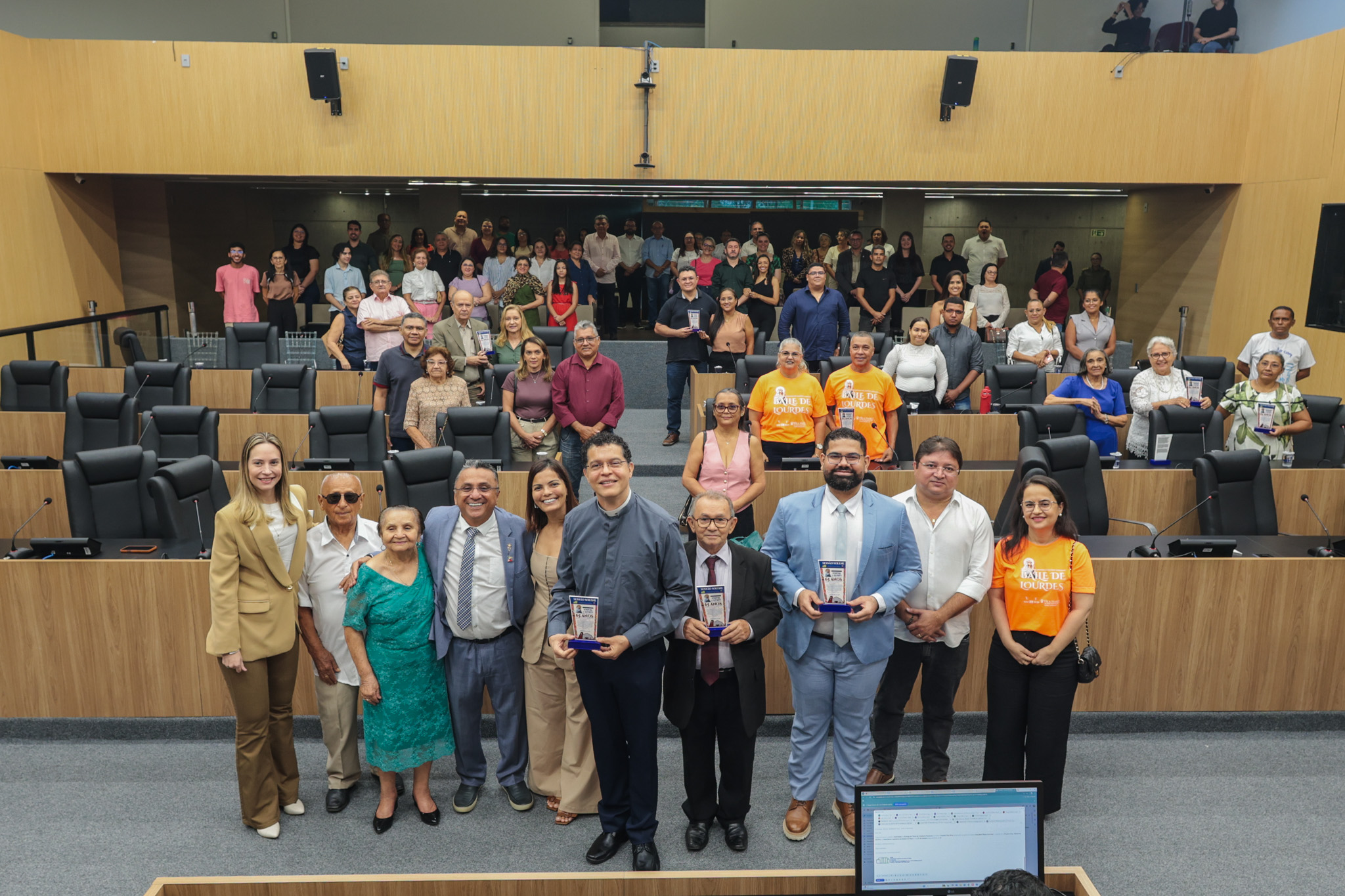 SESSÃO SOLENE DOS DOS 25 ANOS DA PAROQUIA DE LURDES (37).jpg