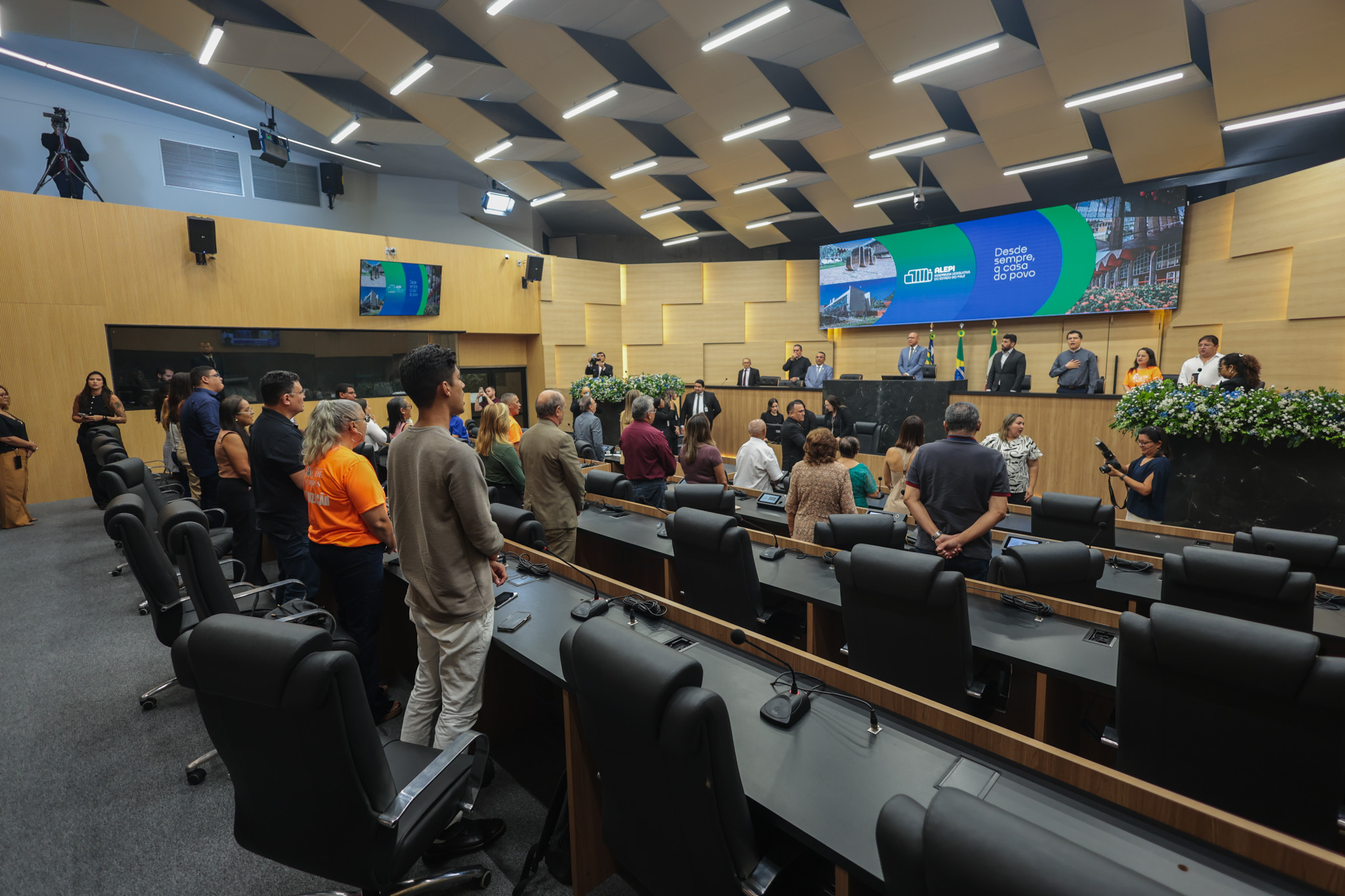 SESSÃO SOLENE DOS DOS 25 ANOS DA PAROQUIA DE LURDES (4).jpg