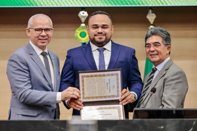 TÍTULO DE CIDADANIA PIAUÍENSE AOS EMPRESÁRIOS JADER DE OLIVEIRA, ALUÍZIO ALFREDO E THALYSON FERNANDES (7).jpg