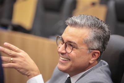 SESSÃO PLENÁRIA 02.08 DR VINICIUS.jpg