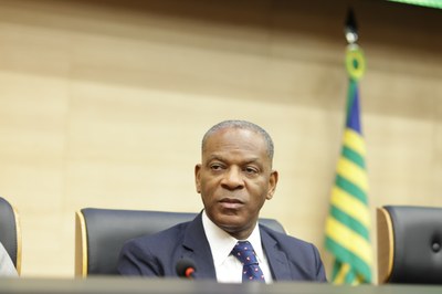 SESSÃO SOLENE PELO DIA DO OBREIRO UNIVERSAL E TÍTULO DE CIDADANIA AO BISPO HENRIQUE COSTA FABRÍCIO (31).jpg