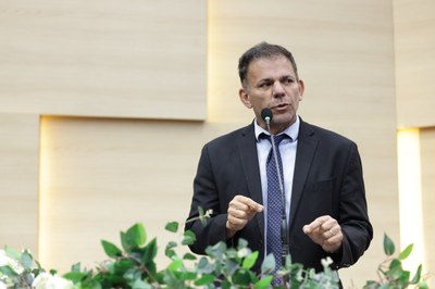 SESSÃO SOLENE PELO DIA DO OBREIRO UNIVERSAL E TÍTULO DE CIDADANIA AO BISPO HENRIQUE COSTA FABRÍCIO (52).jpg