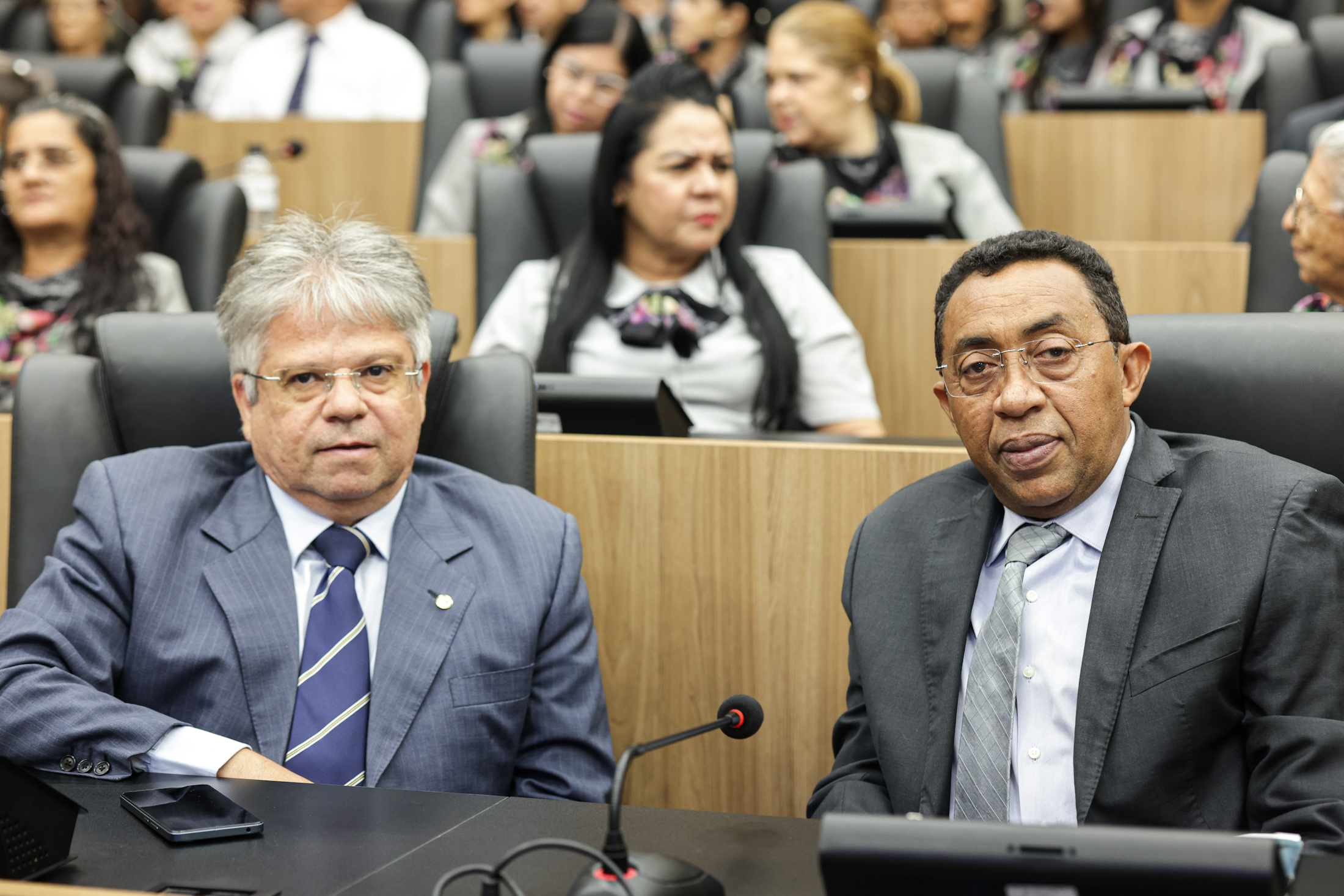 SESSÃO SOLENE PELO DIA DO OBREIRO UNIVERSAL E TÍTULO DE CIDADANIA AO BISPO HENRIQUE COSTA FABRÍCIO.jpg