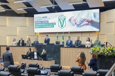 SESSÃO SOLENE DIA DO MÉDICO VETERINÁRIO (1).jpg