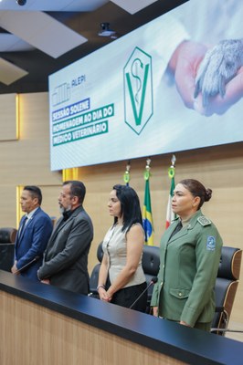 SESSÃO SOLENE DIA DO MÉDICO VETERINÁRIO (3).jpg