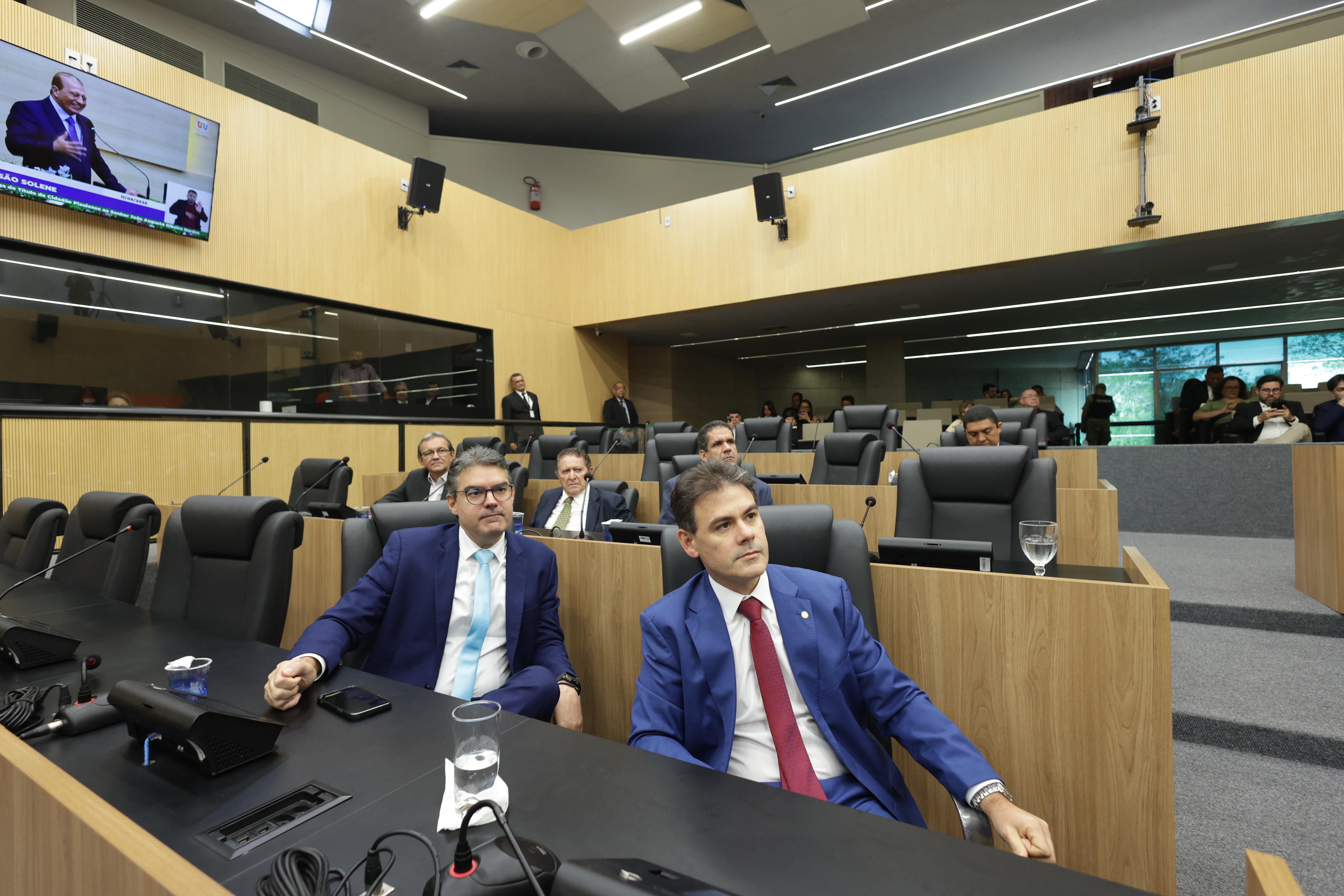 SESSÃO SOLENE TÍTULO DE CIDADANIA AO MINISTRO DO TCU JOÃO AUGUSTO RIBEIRO NARDES (38).jpg