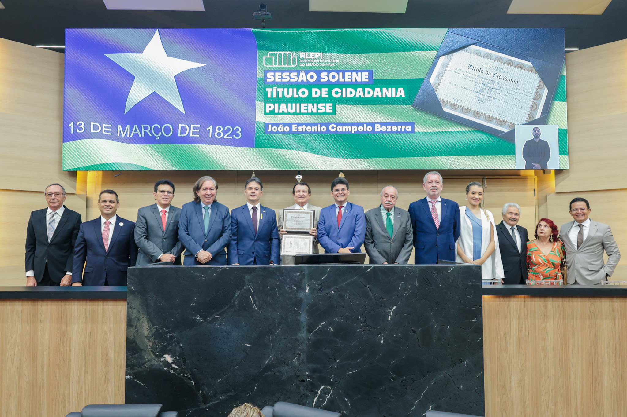 TITULO DE CIDADANIA AO SR JOÃO ESTENIO (1).jpg