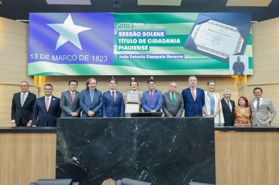 TITULO DE CIDADANIA AO SR JOÃO ESTENIO (1).jpg