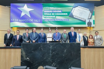 TITULO DE CIDADANIA AO SR JOÃO ESTENIO (2).jpg