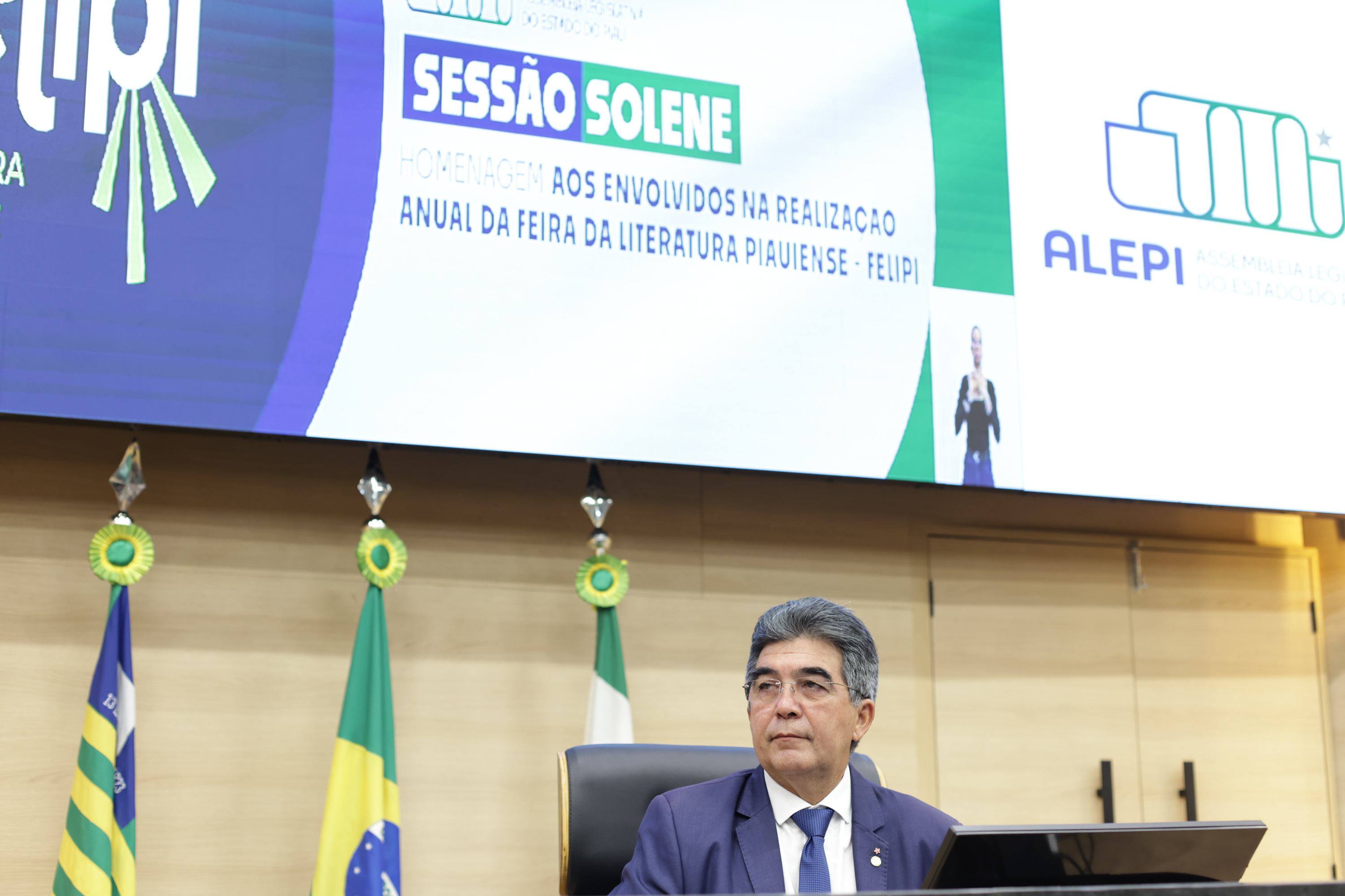 SESSÃO SOLENE EM HOMENAGEM AOS ENVOLVIDOS NA FEIRA DA LITERATURA PIAUIENSE FELIPI (19).jpg