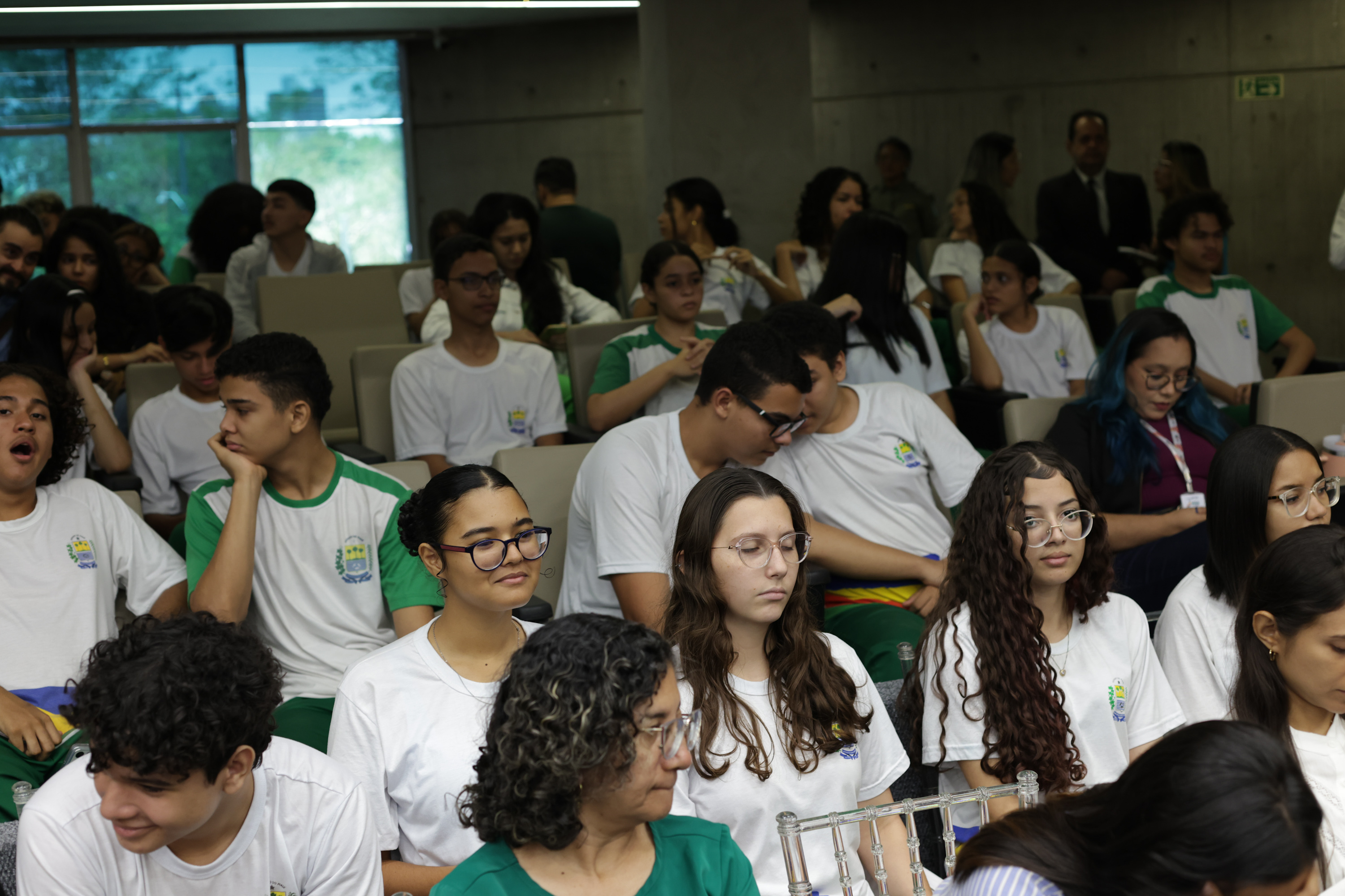 SESSÃO SOLENE EM HOMENAGEM AOS ENVOLVIDOS NA FEIRA DA LITERATURA PIAUIENSE FELIPI (23).jpg