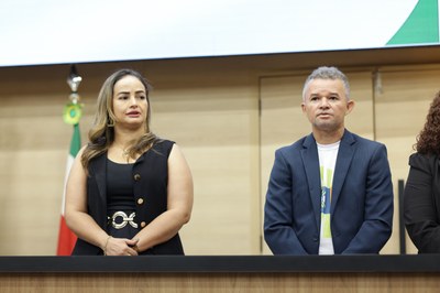 SESSÃO SOLENE EM HOMENAGEM AOS ENVOLVIDOS NA FEIRA DA LITERATURA PIAUIENSE FELIPI (8).jpg