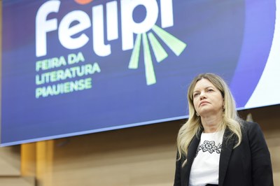 SESSÃO SOLENE EM HOMENAGEM AOS ENVOLVIDOS NA FEIRA DA LITERATURA PIAUIENSE FELIPI (9).jpg